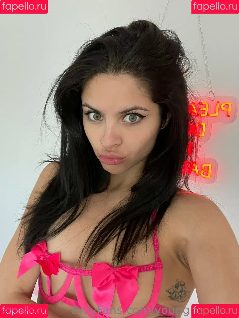 youngnsexy18 Onlyfans Photo Gallery 