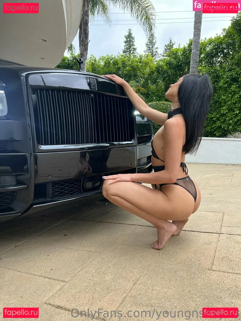 youngnsexy18 Onlyfans Photo Gallery 