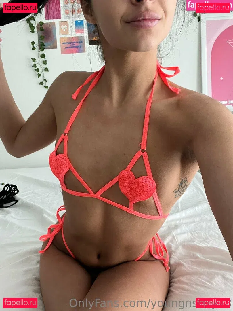 youngnsexy18 Onlyfans Photo Gallery 