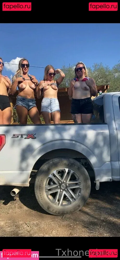 Txhoneybuns Onlyfans Photo Gallery 