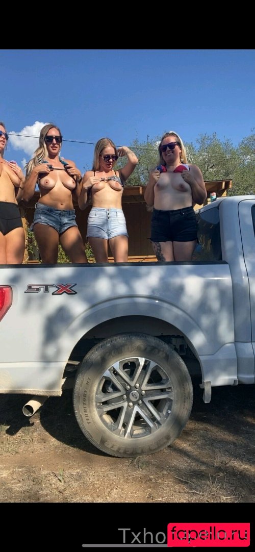 Txhoneybuns Onlyfans Photo Gallery 