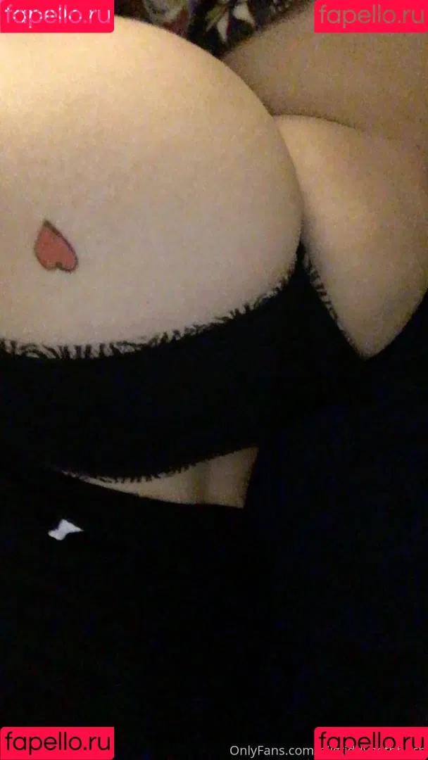 biigtiddygothbitch Onlyfans Photo Gallery 