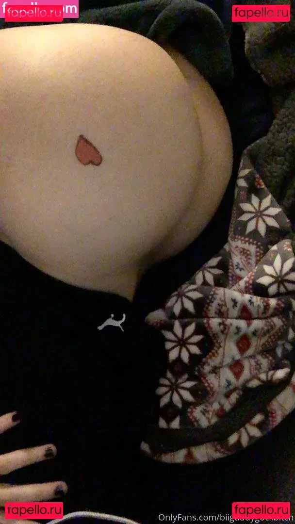 biigtiddygothbitch Onlyfans Photo Gallery 