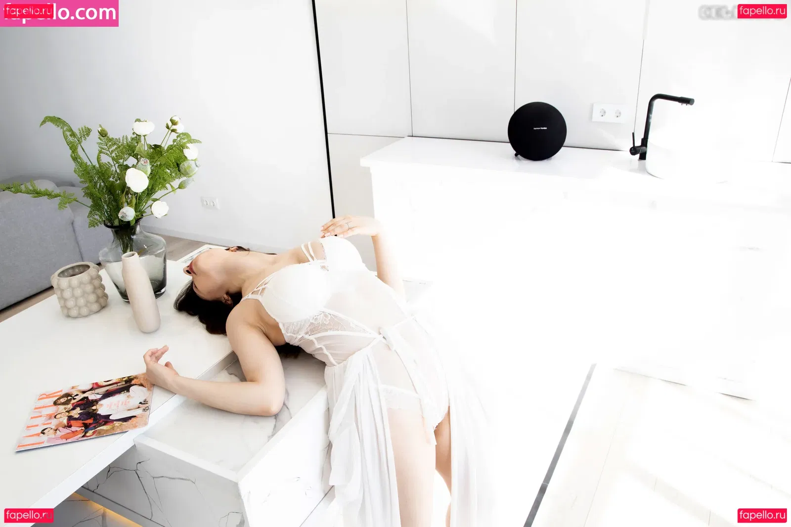 Elle Mira Onlyfans Photo Gallery 