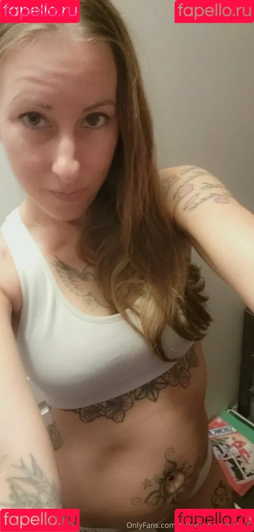 tattedlilmomma1990 Onlyfans Photo Gallery 