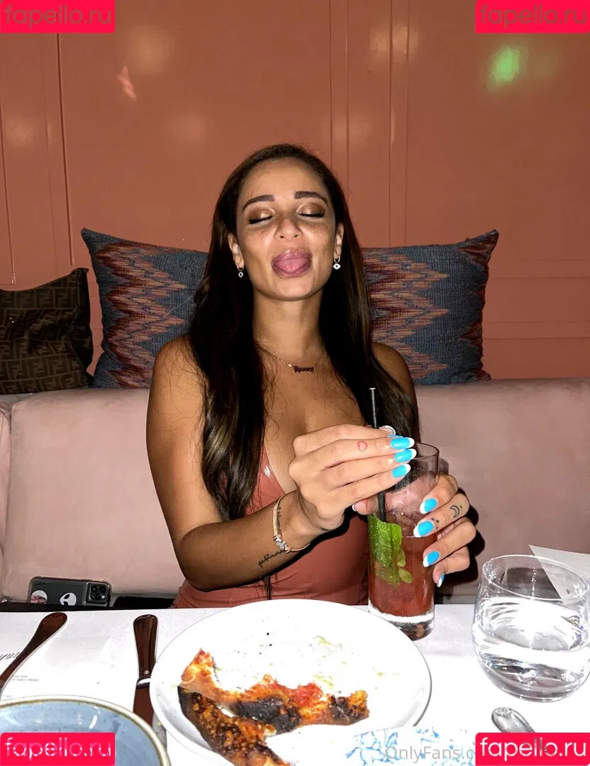 toningtori Onlyfans Photo Gallery 