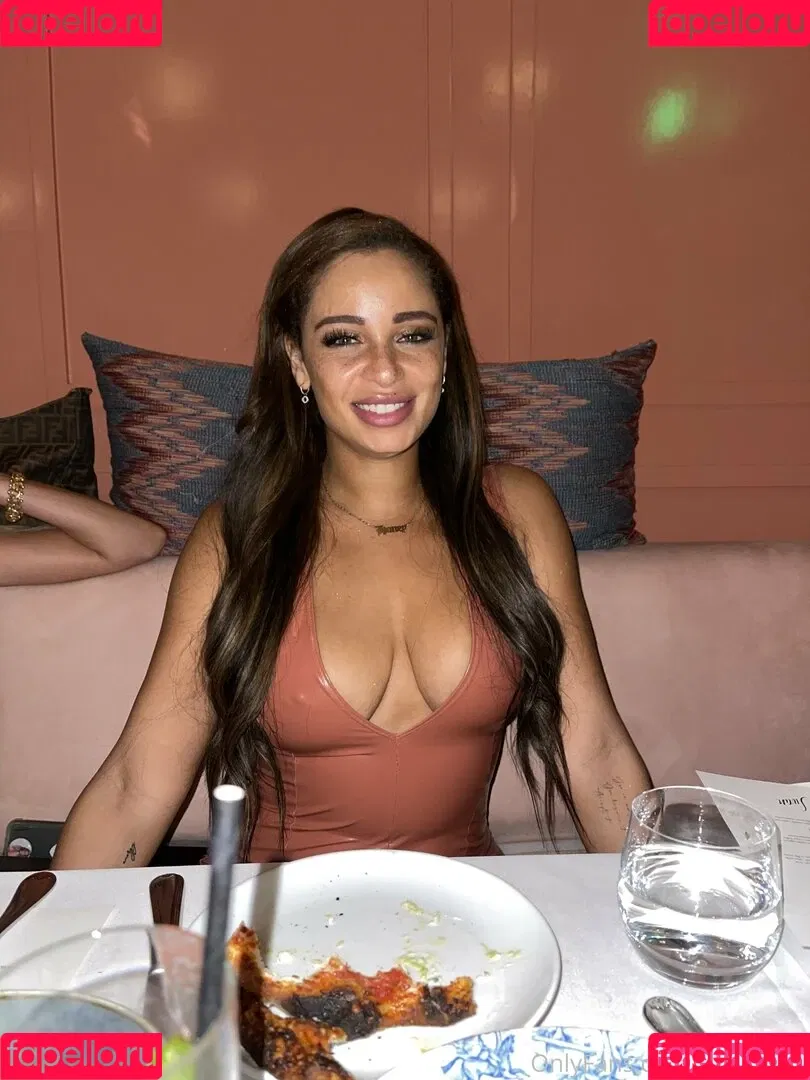 toningtori Onlyfans Photo Gallery 