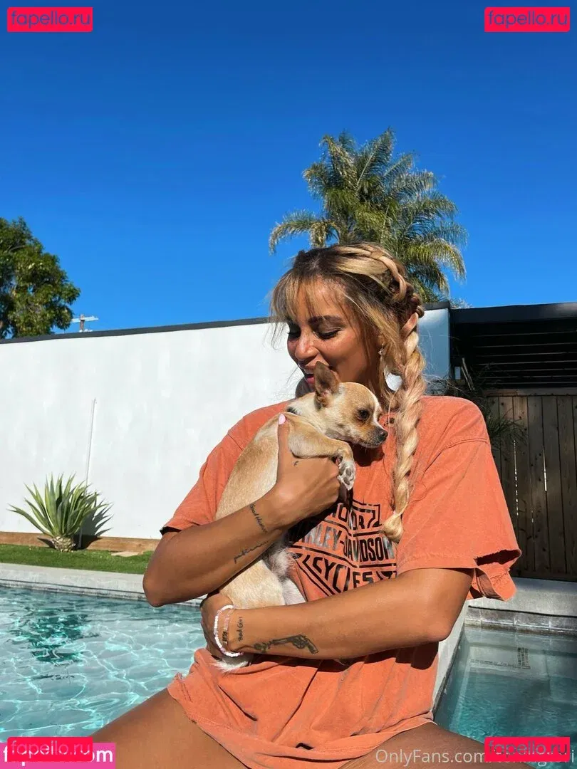 toningtori Onlyfans Photo Gallery 