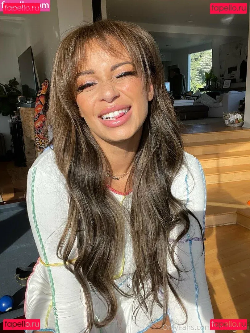 toningtori Onlyfans Photo Gallery 