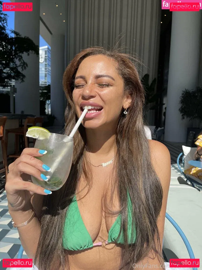 toningtori Onlyfans Photo Gallery 