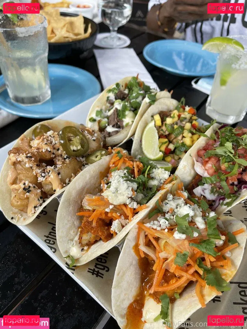 toningtori Onlyfans Photo Gallery 