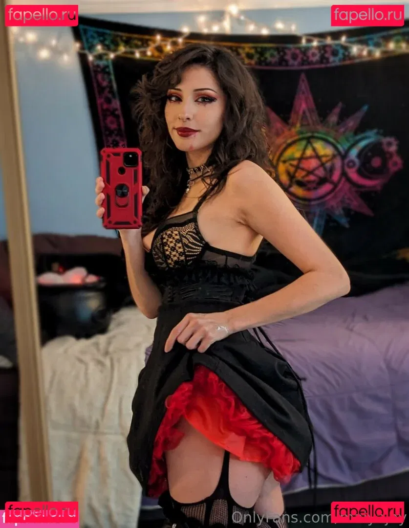 RevolutionarySyrup99 Onlyfans Photo Gallery 