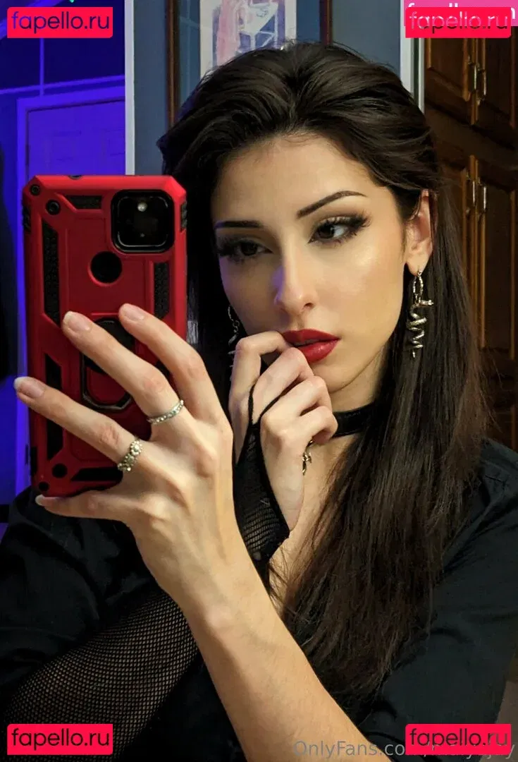 RevolutionarySyrup99 Onlyfans Photo Gallery 