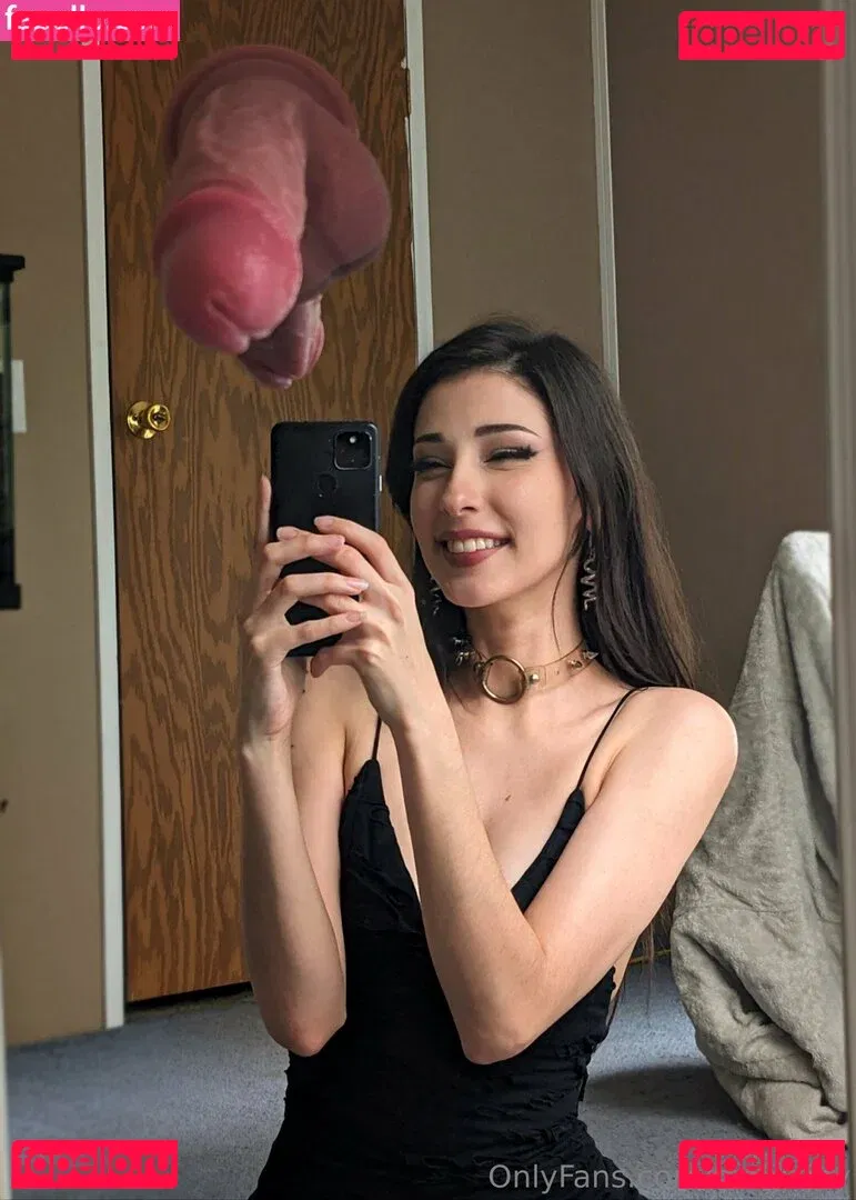 RevolutionarySyrup99 Onlyfans Photo Gallery 