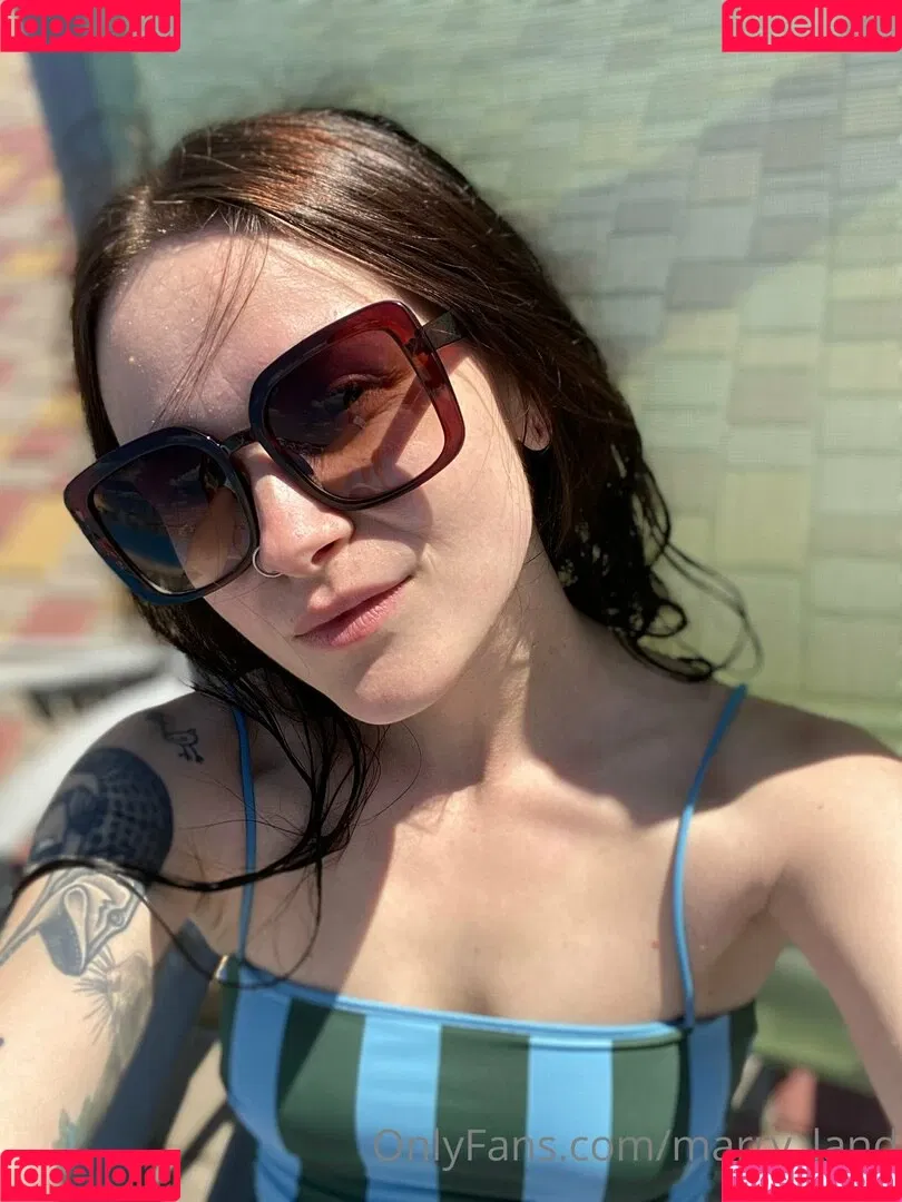 marry_land Onlyfans Photo Gallery 