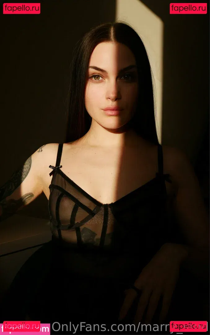 marry_land Onlyfans Photo Gallery 