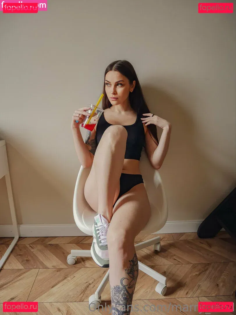 marry_land Onlyfans Photo Gallery 