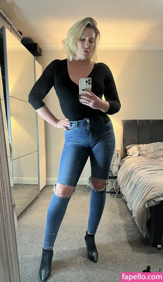 Leigh Darby Onlyfans Photo Gallery 