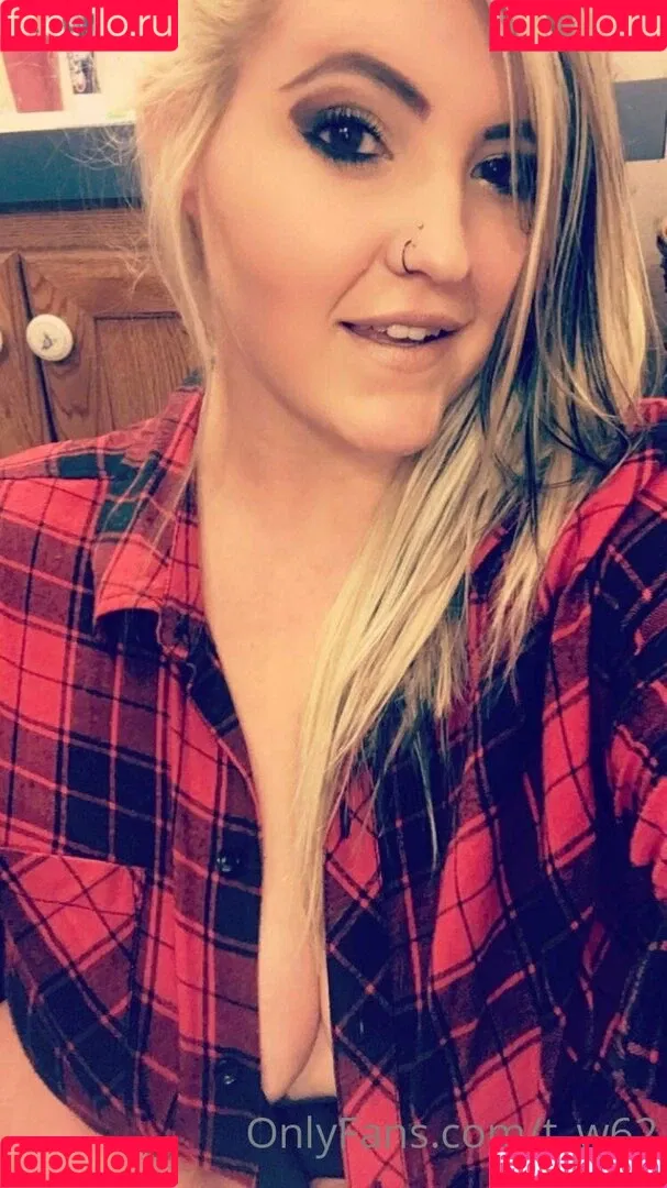 t_w62 Onlyfans Photo Gallery 