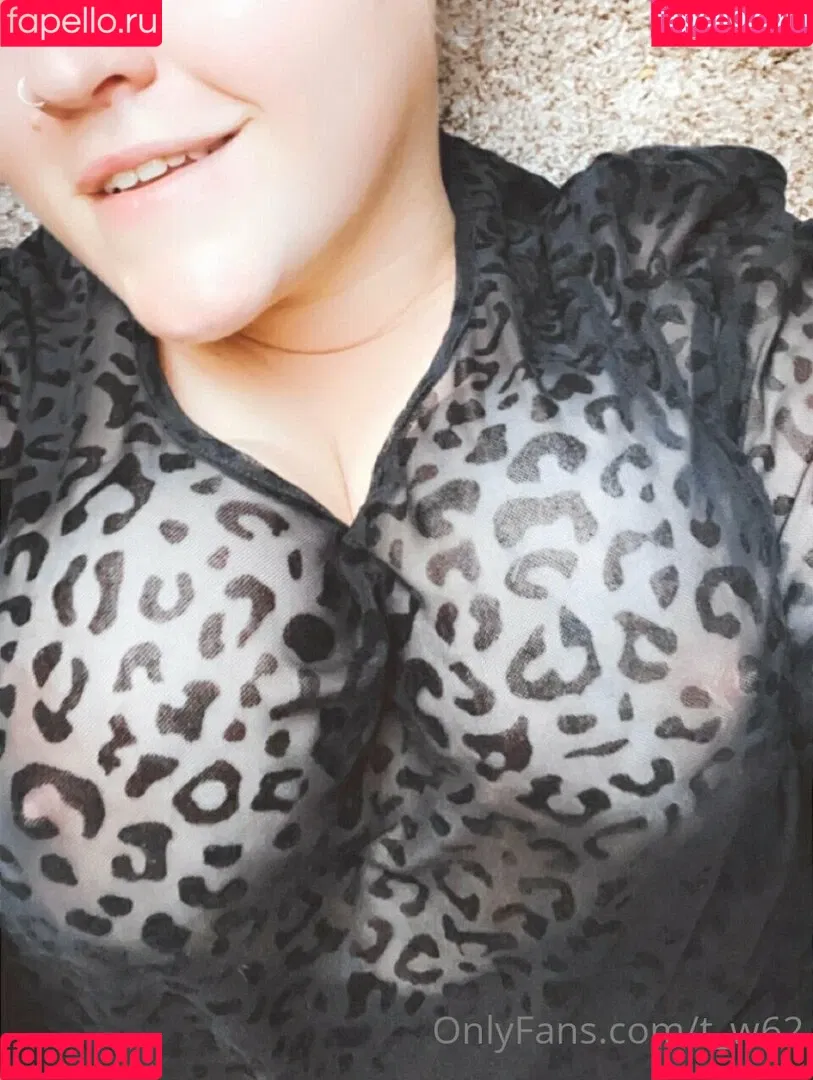 t_w62 Onlyfans Photo Gallery 
