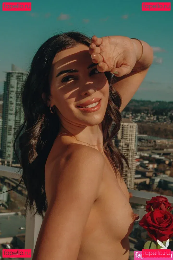 Xris Kovtos Onlyfans Photo Gallery 