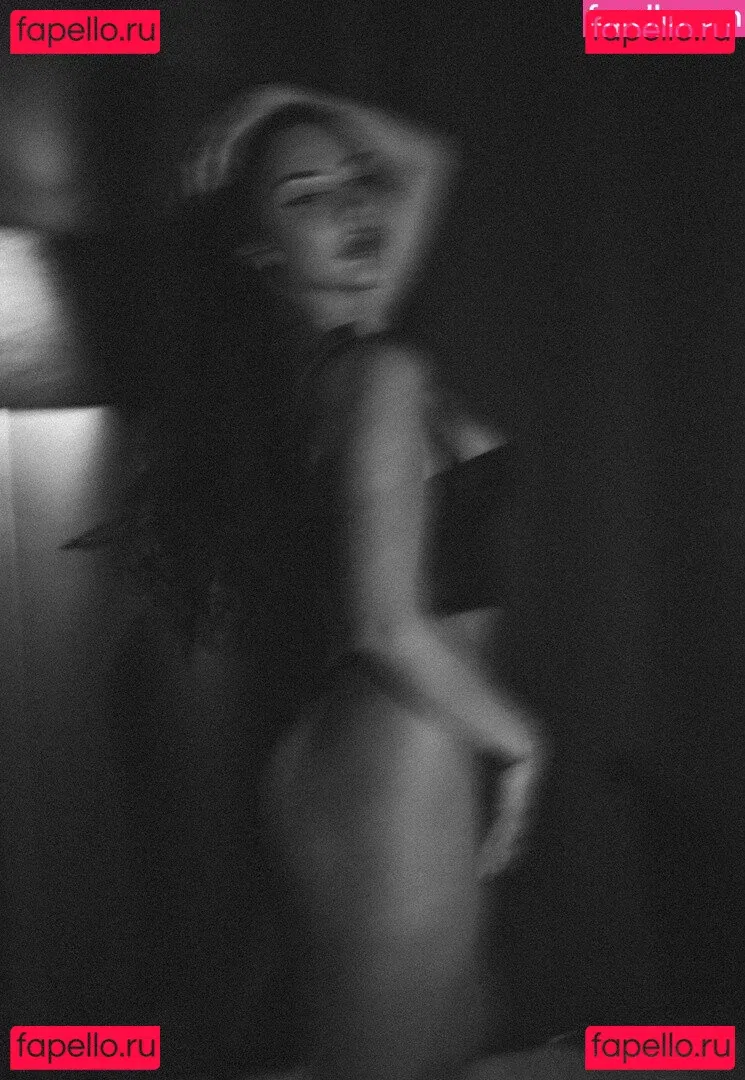 Kristina Azaronak Onlyfans Photo Gallery 