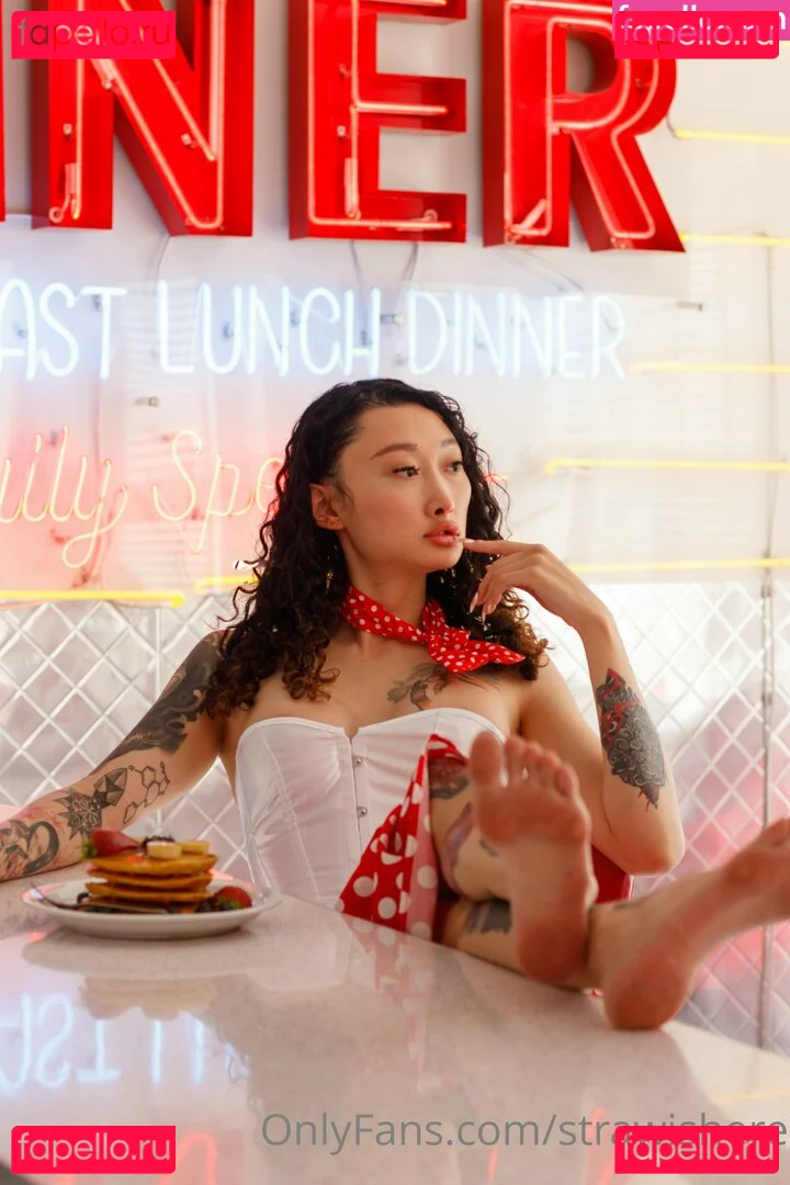 Billie Beaumont Strawisdead Onlyfans Photo Gallery 