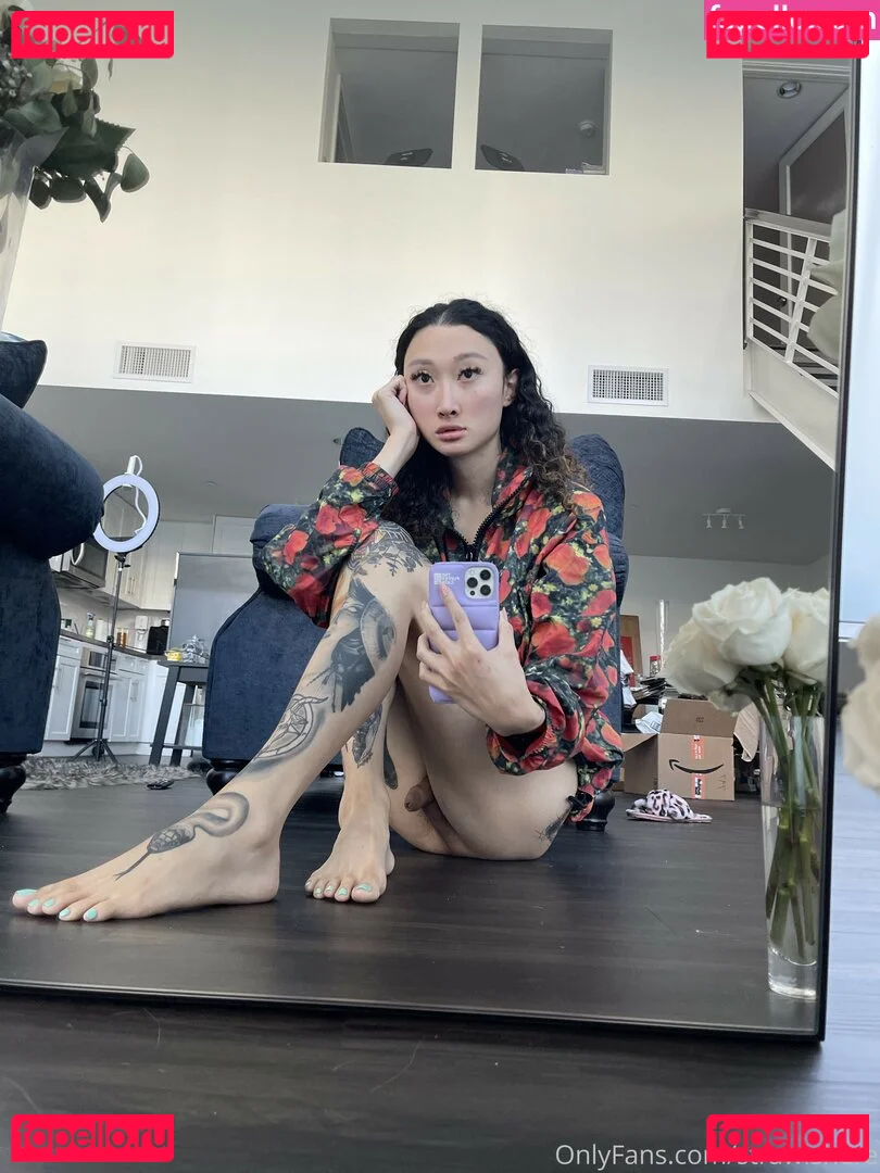 Billie Beaumont Strawisdead Onlyfans Photo Gallery 