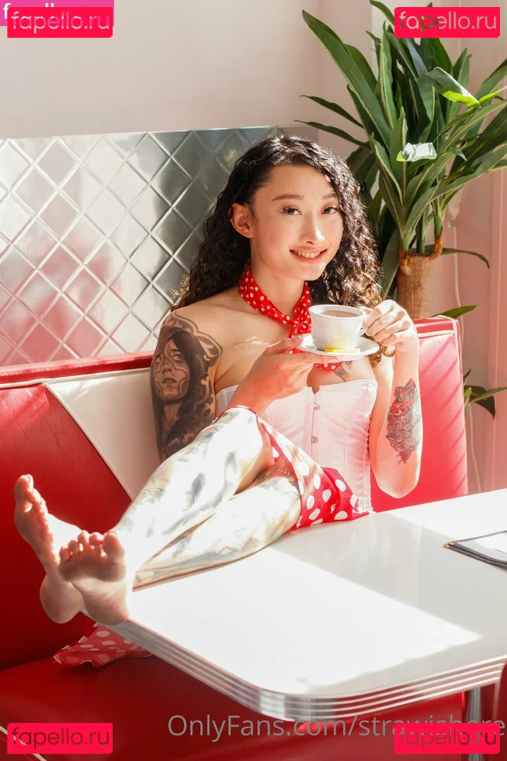 Billie Beaumont Strawisdead Onlyfans Photo Gallery 