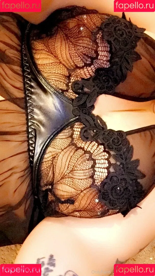 naomirayne90 Onlyfans Photo Gallery 