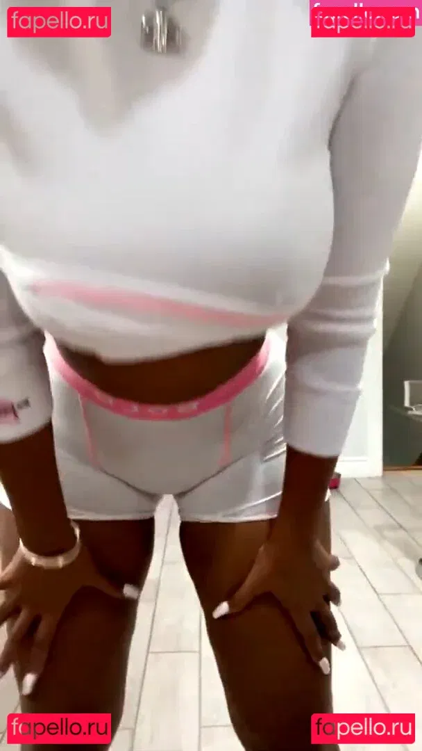 Bernice Burgos Onlyfans Photo Gallery 