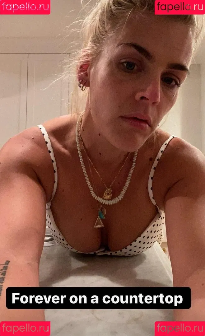 Busy Philipps Onlyfans Photo Gallery 