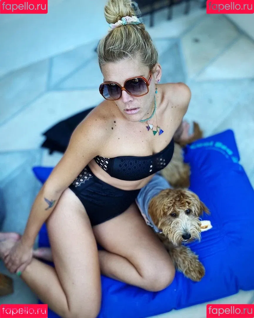 Busy Philipps Onlyfans Photo Gallery 