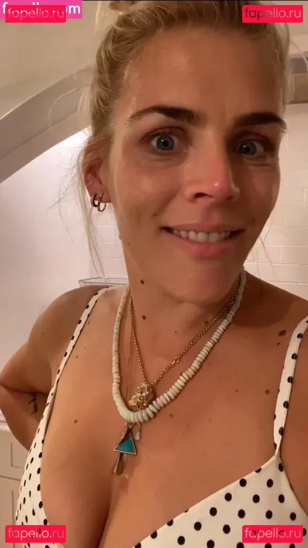 Busy Philipps Onlyfans Photo Gallery 