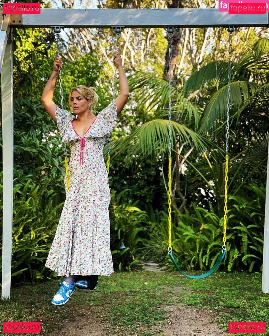 Busy Philipps Onlyfans Photo Gallery 