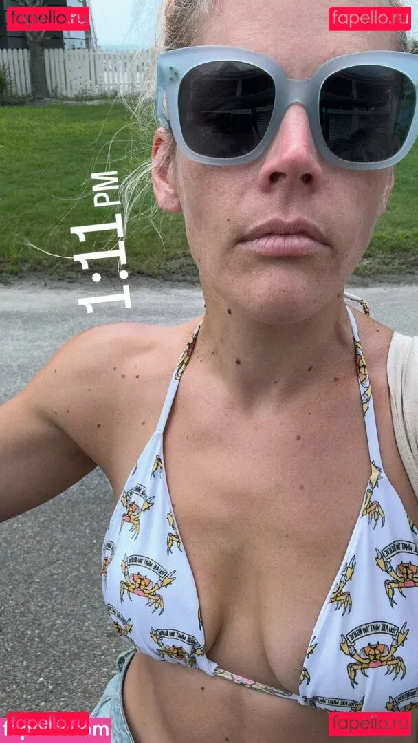 Busy Philipps Onlyfans Photo Gallery 