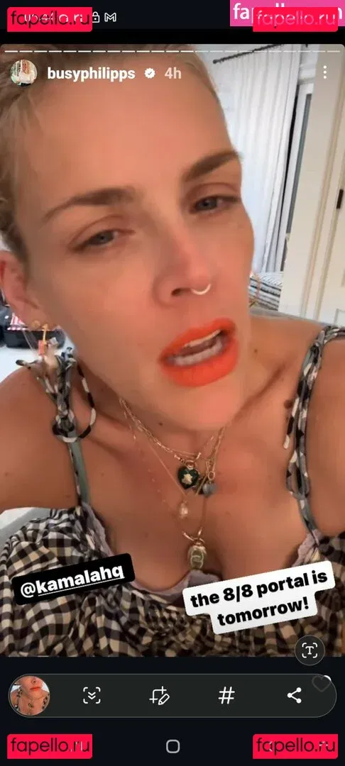 Busy Philipps Onlyfans Photo Gallery 