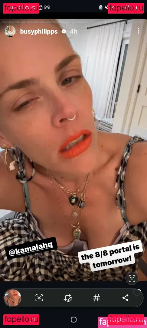 Busy Philipps Onlyfans Photo Gallery 