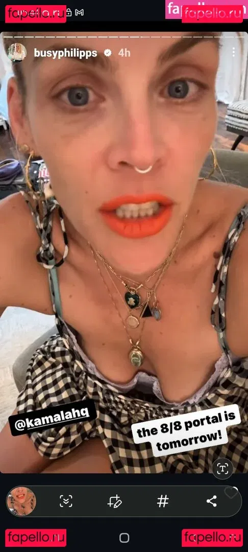 Busy Philipps Onlyfans Photo Gallery 