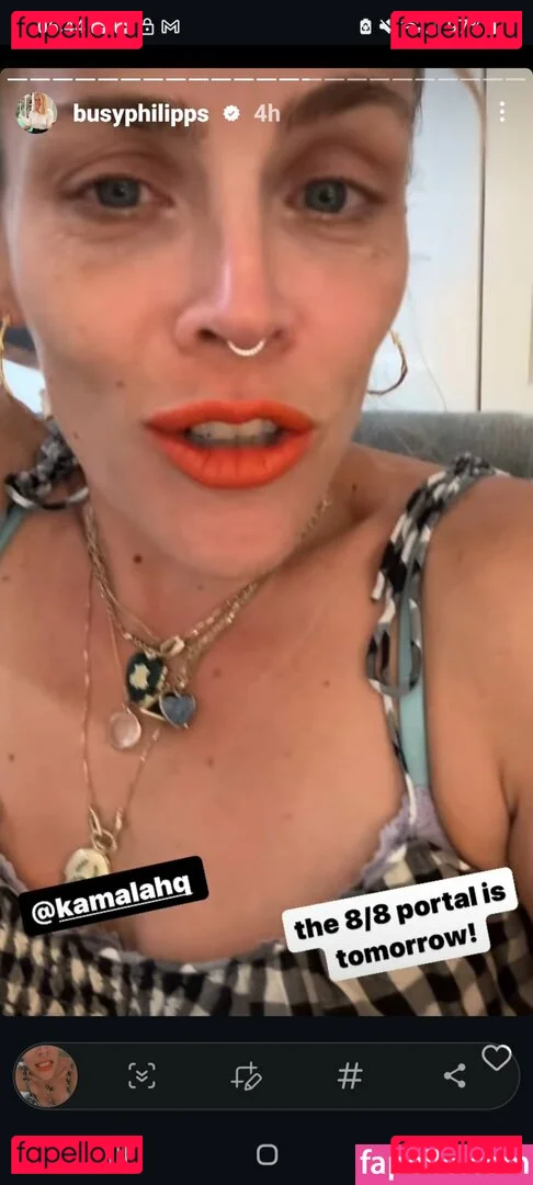 Busy Philipps Onlyfans Photo Gallery 