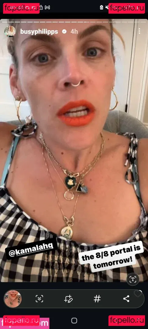 Busy Philipps Onlyfans Photo Gallery 