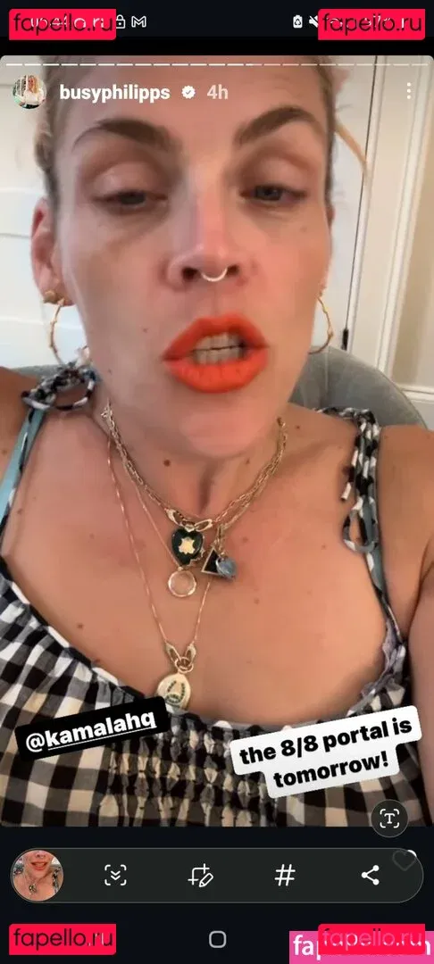 Busy Philipps Onlyfans Photo Gallery 