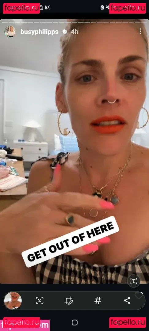 Busy Philipps Onlyfans Photo Gallery 