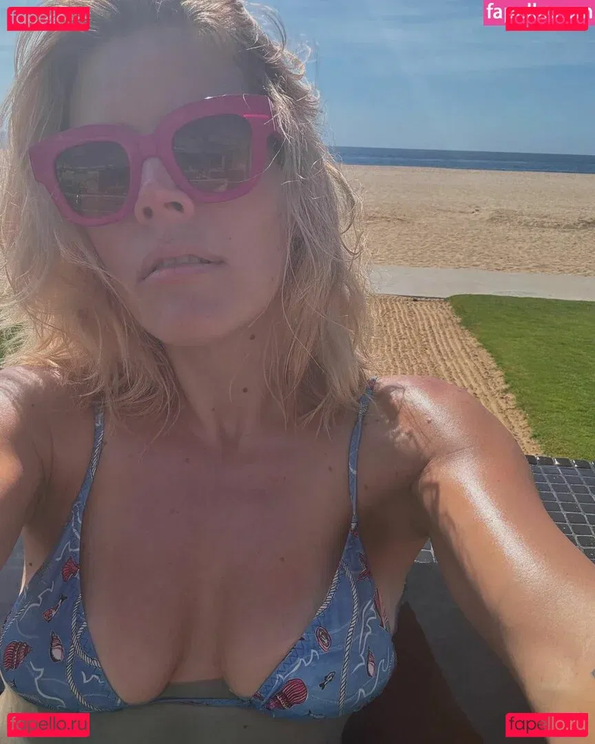 Busy Philipps Onlyfans Photo Gallery 