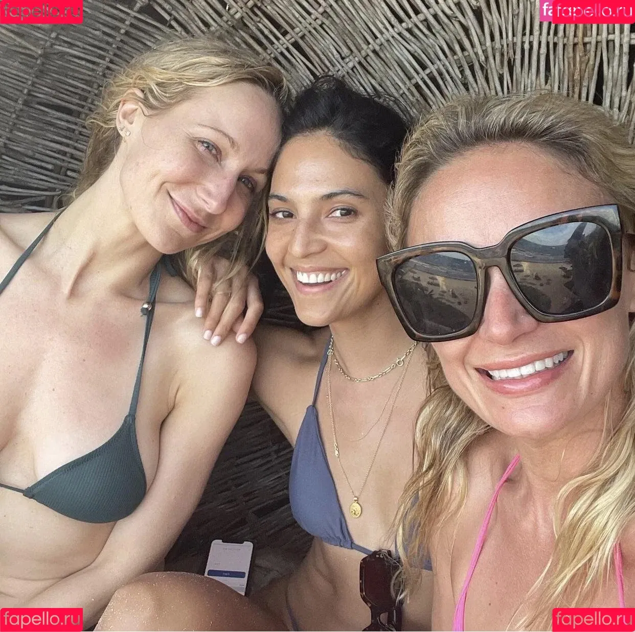 Nikki Glaser Onlyfans Photo Gallery 
