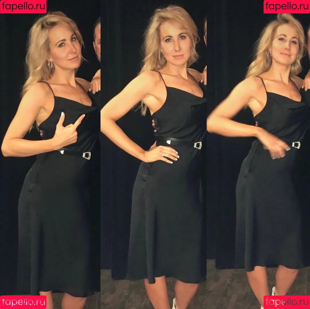 Nikki Glaser Onlyfans Photo Gallery 