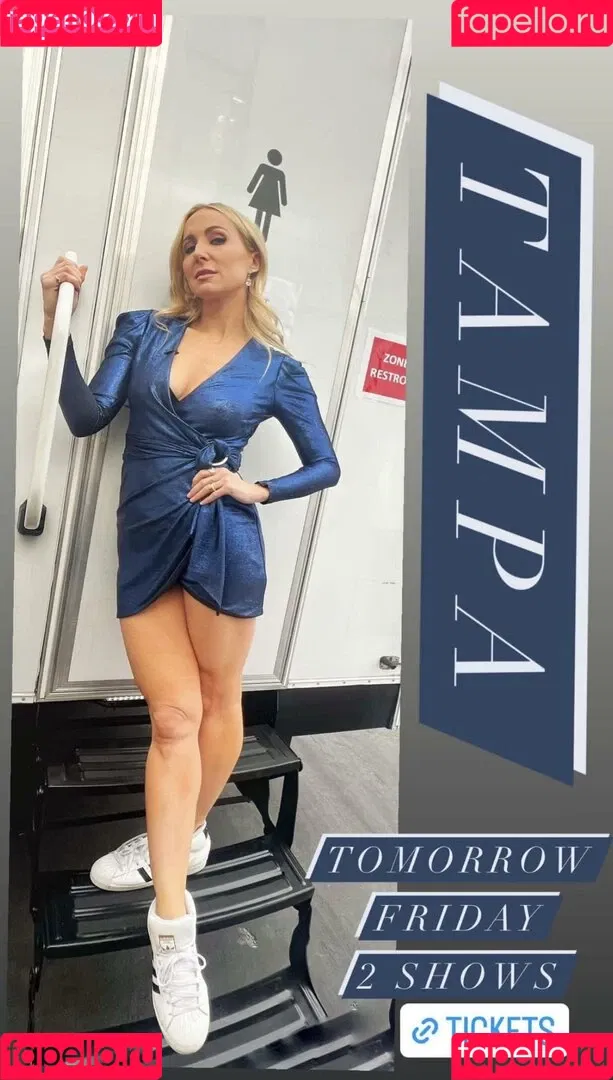 Nikki Glaser Onlyfans Photo Gallery 