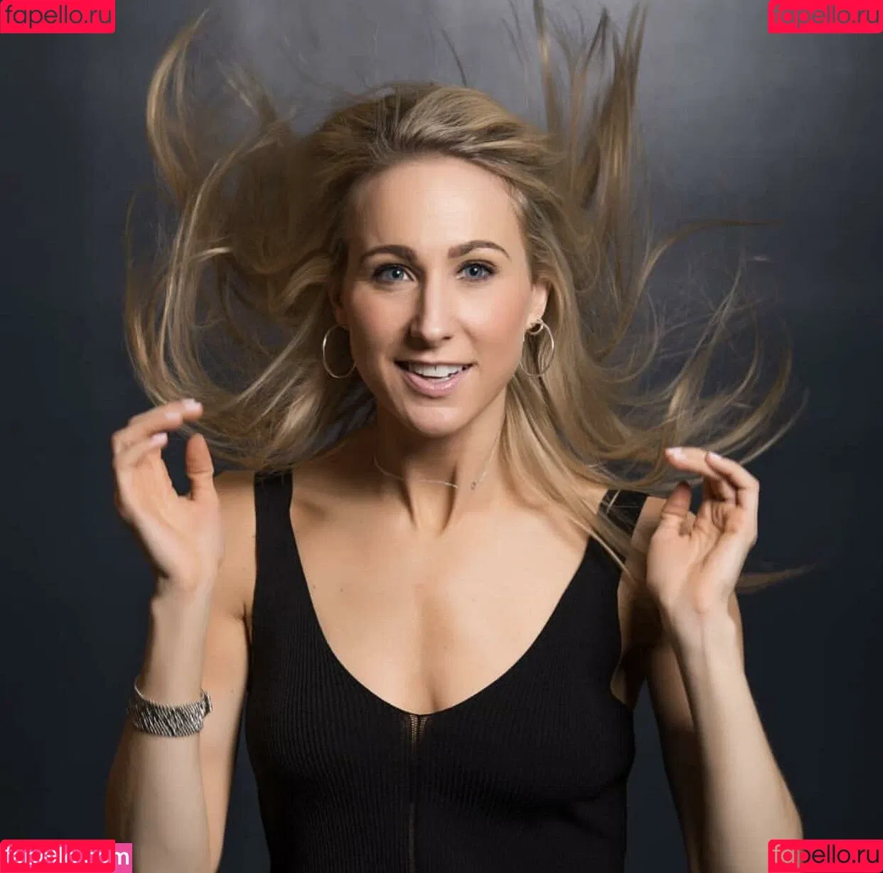 Nikki Glaser Onlyfans Photo Gallery 