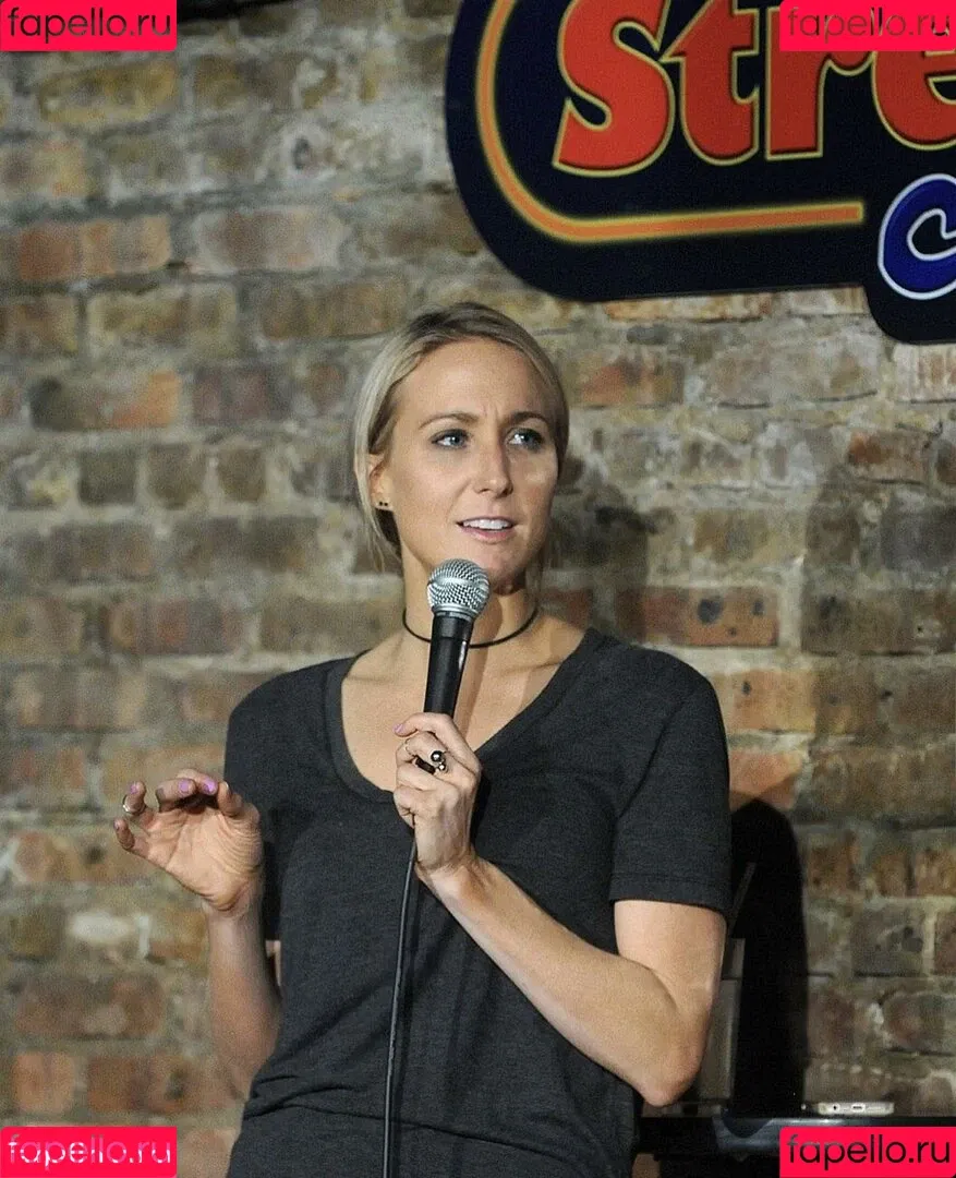 Nikki Glaser Onlyfans Photo Gallery 