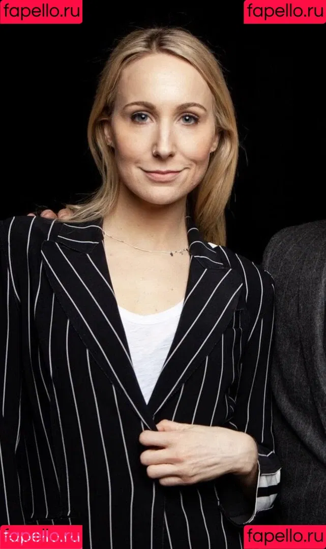 Nikki Glaser Onlyfans Photo Gallery 